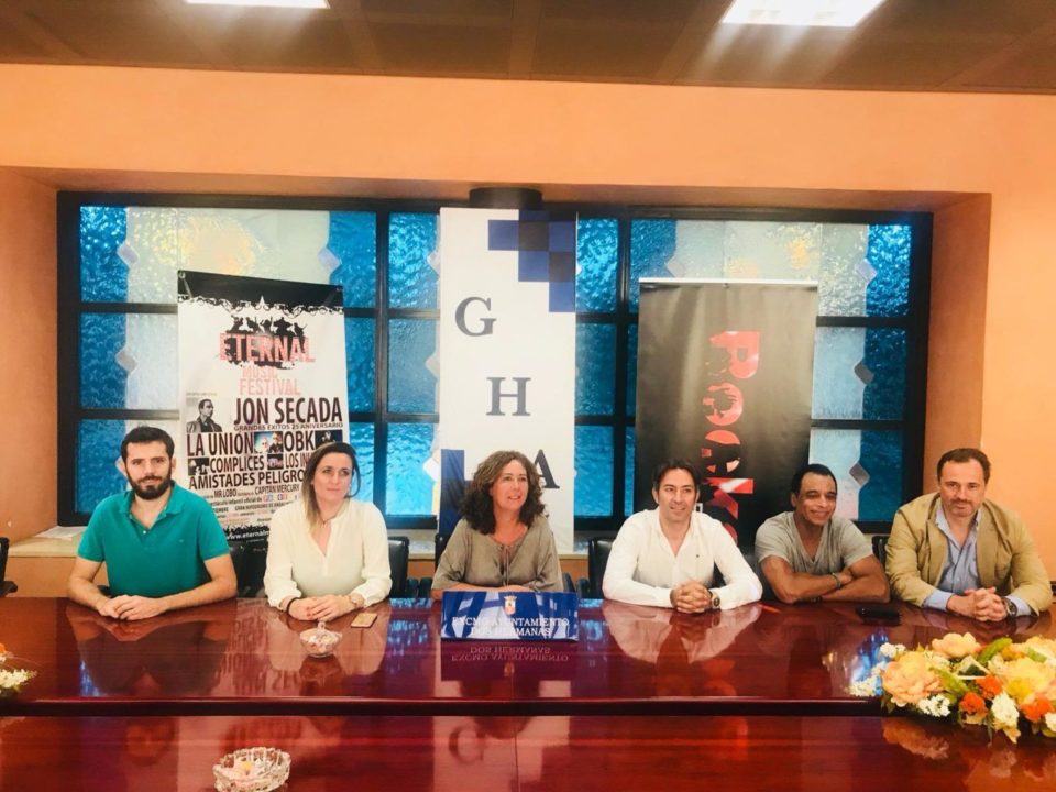 Reparto de invitaciones del Eternal Music Festival