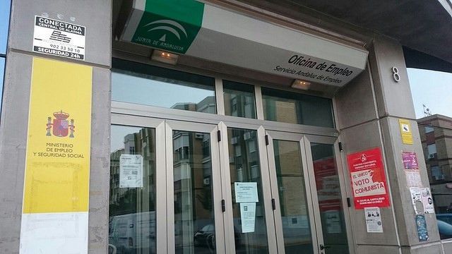 El desempleo baja un 3,2 por ciento en el mes de abril
