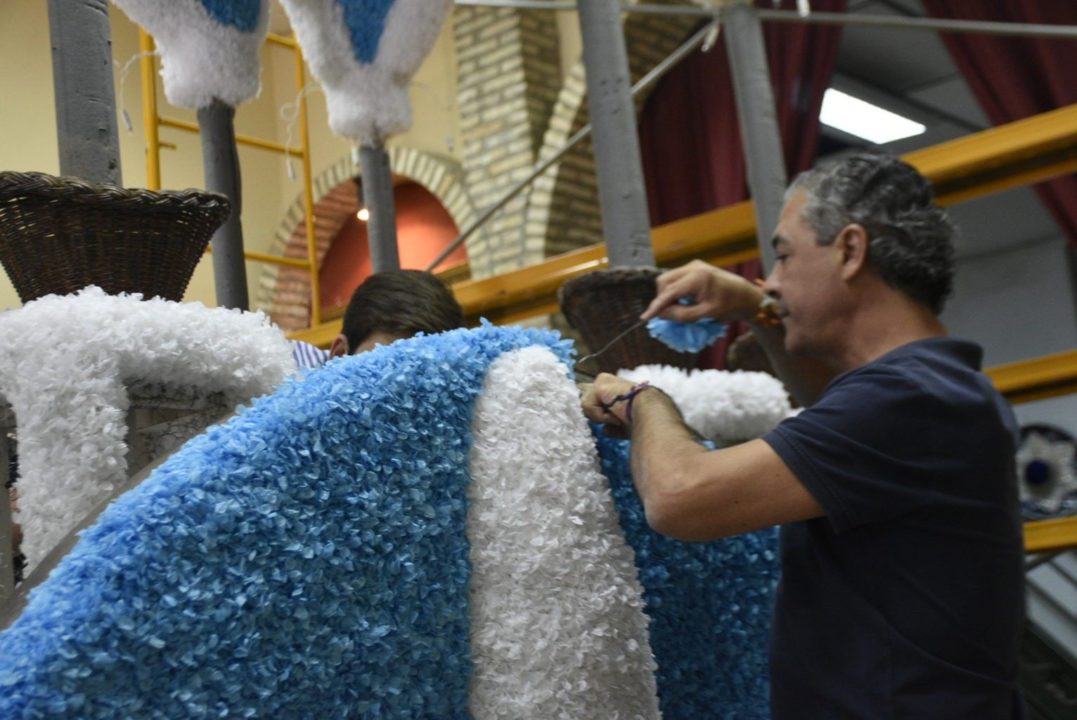 Carreta azul y blanca para la Romería 2018