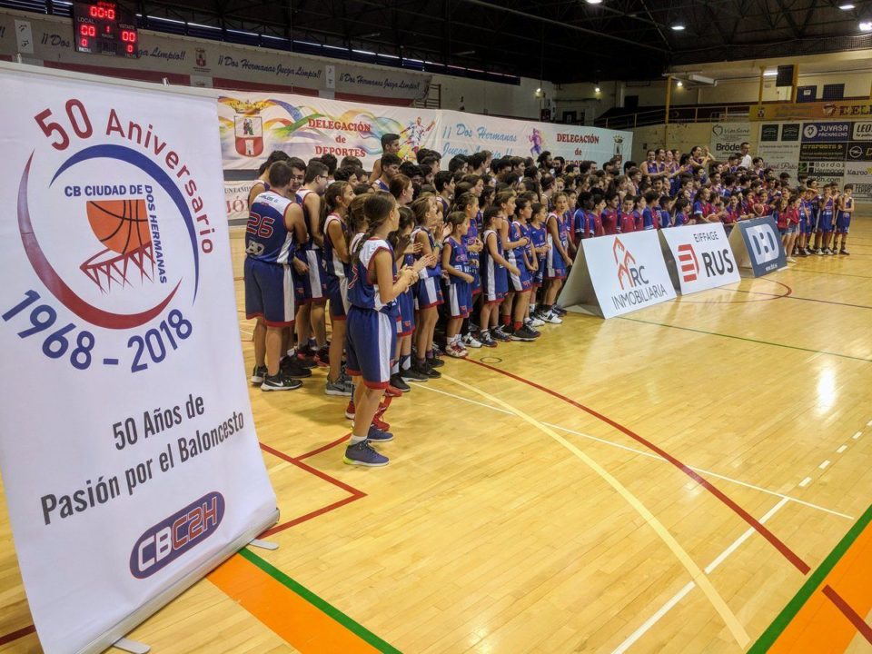 Puesta de largo en Los Montecillos del nuevo Ruz Baloncesto Dos Hermanas