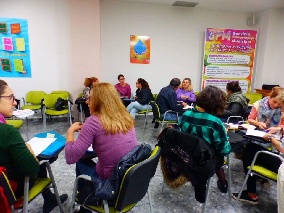 El Programa de Formación para Madres y Padres a pleno rendimiento