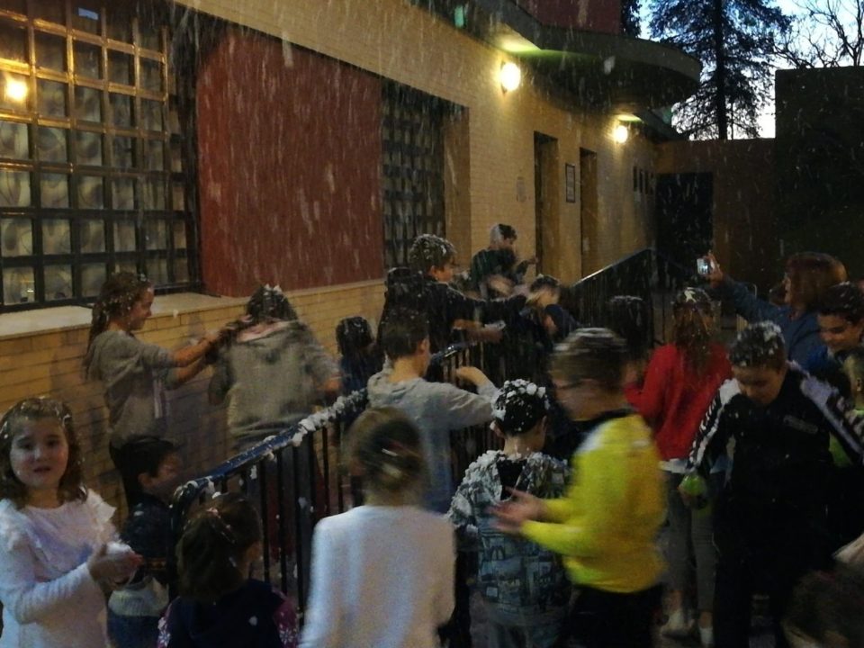 El ambiente navideño inunda las entidades sociales y vecinales
