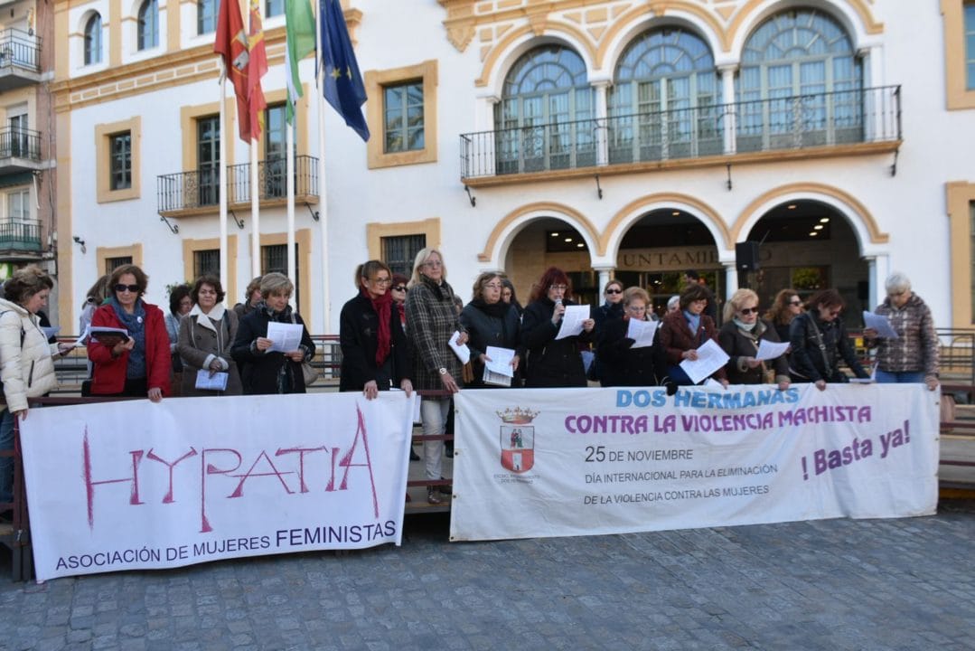 Concentración contra la violencia de género el día 25