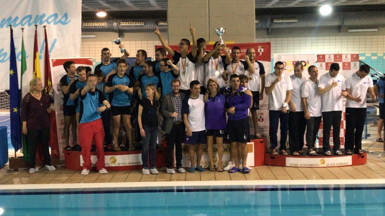 Marta Leyva logra el bronce en el nacional de natación adaptada