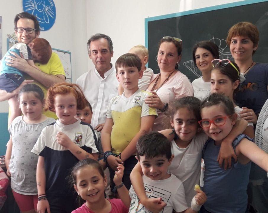 Un niño dona el dinero de su Comunión al Programa Ángeles