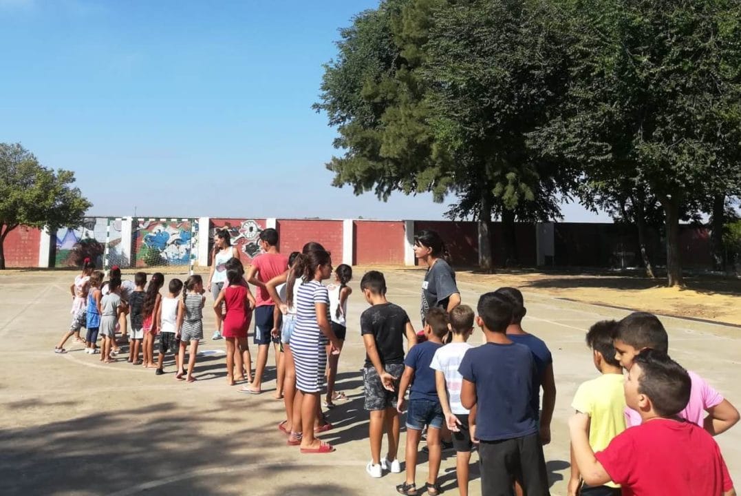 Unión Romaní pone en marcha una escuela de verano en Ibarburu