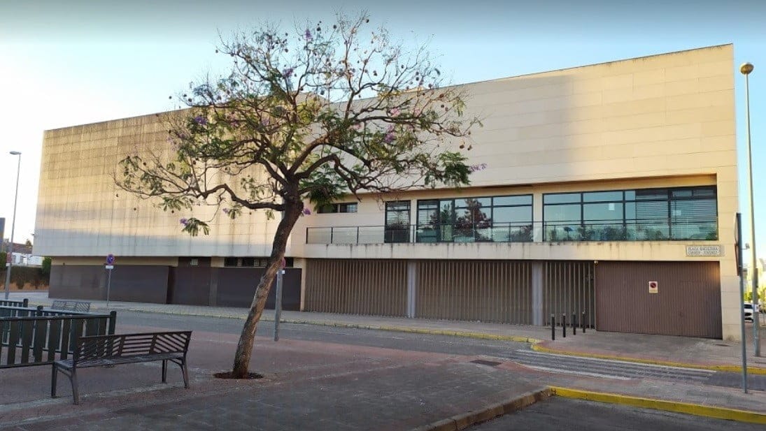 Seis años de cárcel por robar 500.000 euros de un coche en un garaje