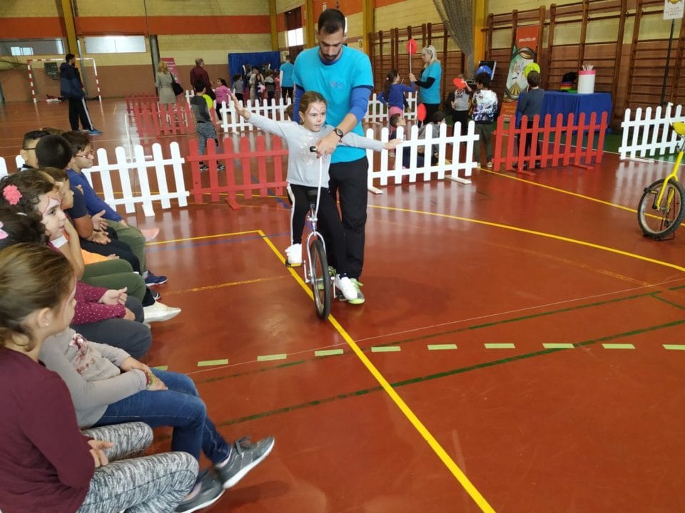 Juegos y cuentos para regalar con corazón y cabeza