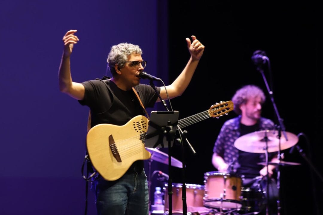 Un viaje en el tiempo con la música de Pedro Guerra