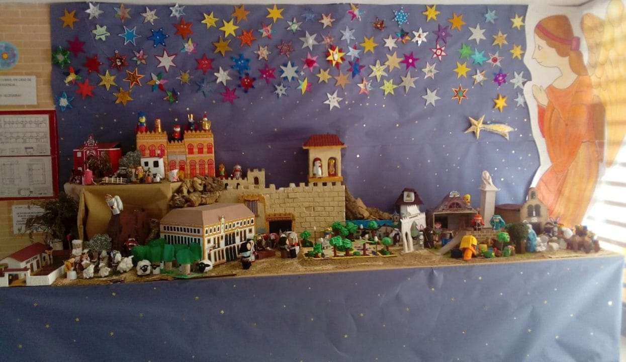 Belén muy nazareno, una Navidad más en el Colegio Arco Norte