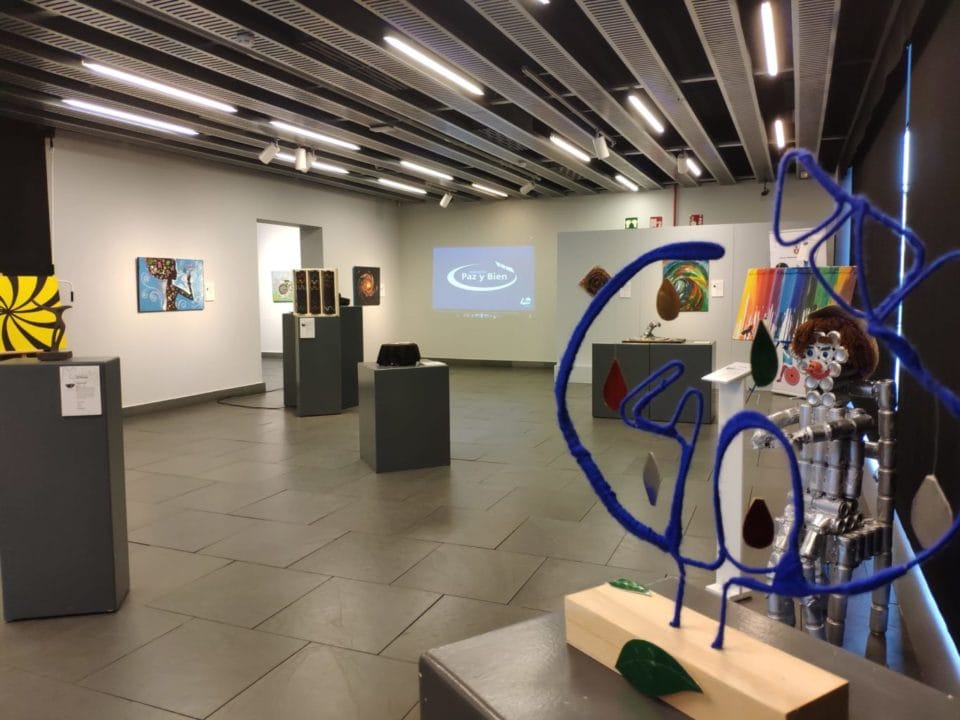Arte de personas con capacidades diferentes en La Almona