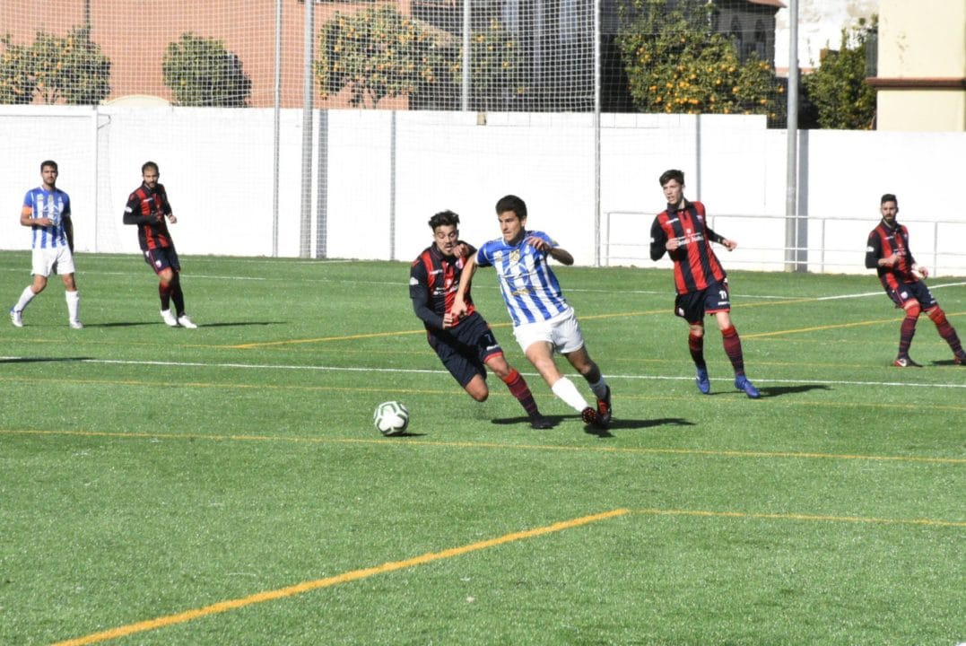Goleada del Ibarburu en el estreno del césped artificial de su campo