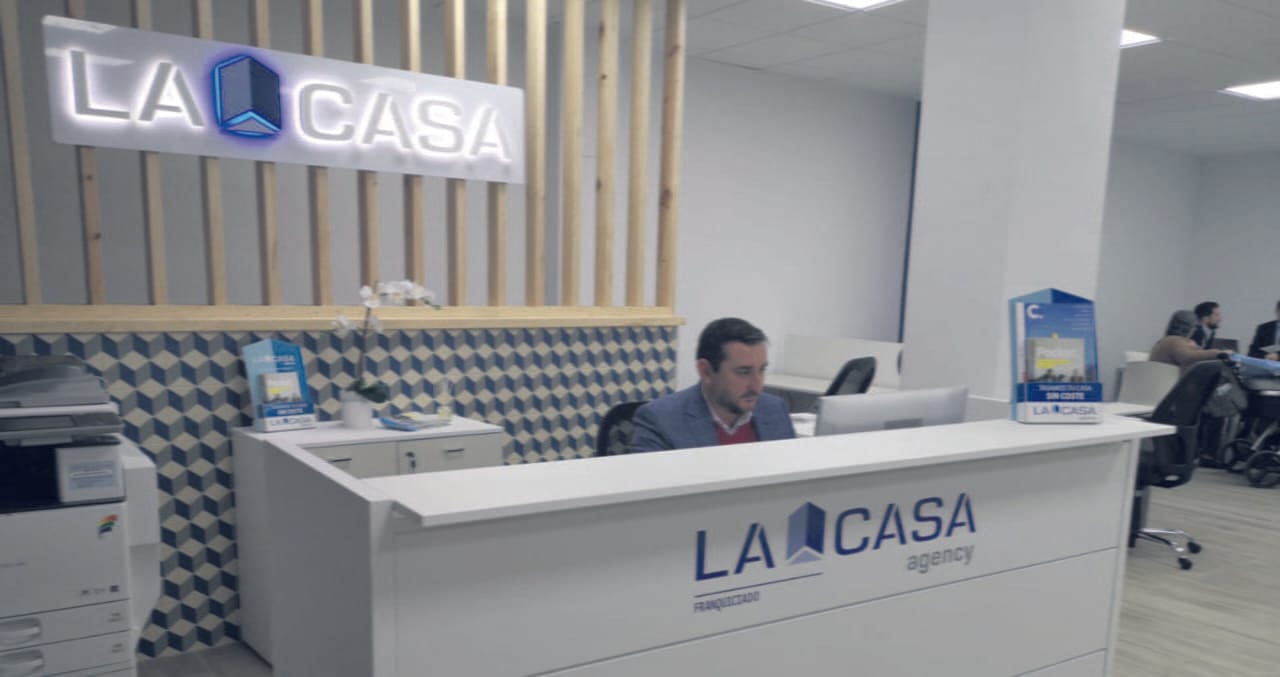 La Casa Agency sigue creciendo por la confianza de Dos Hermanas