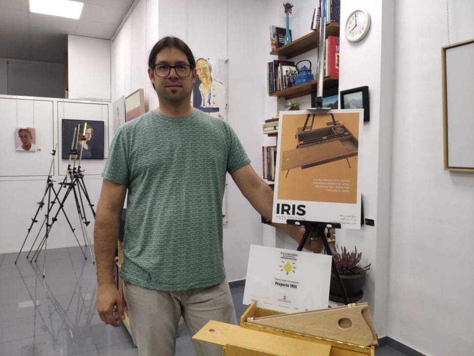 La caja de pinturas adaptable para salir a pintar al aire libre