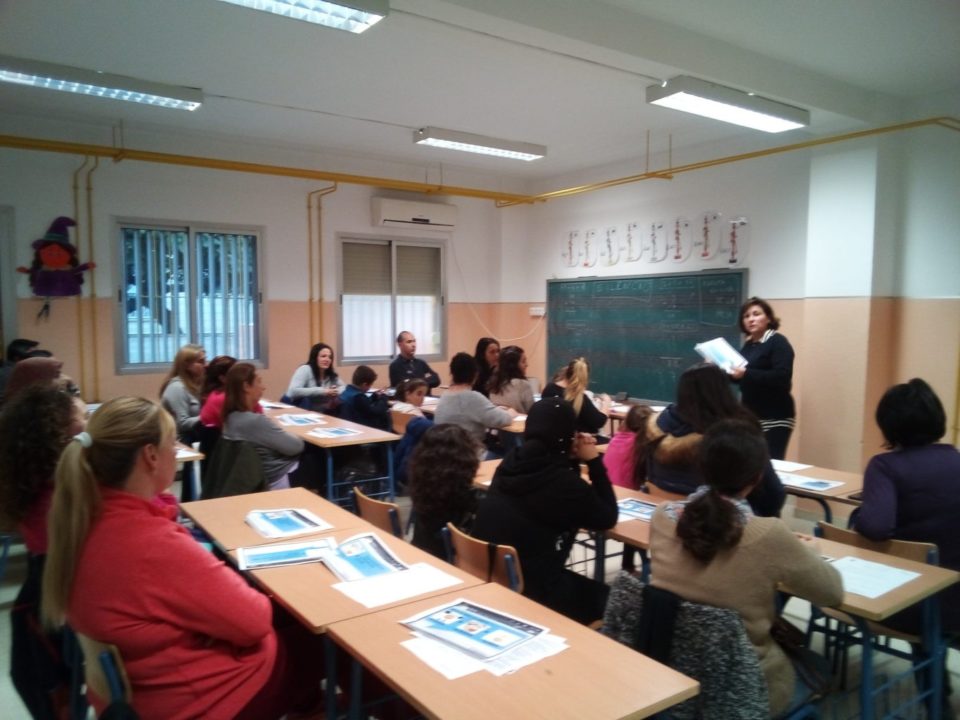 Las charlas formativas para las familias siguen en los colegios