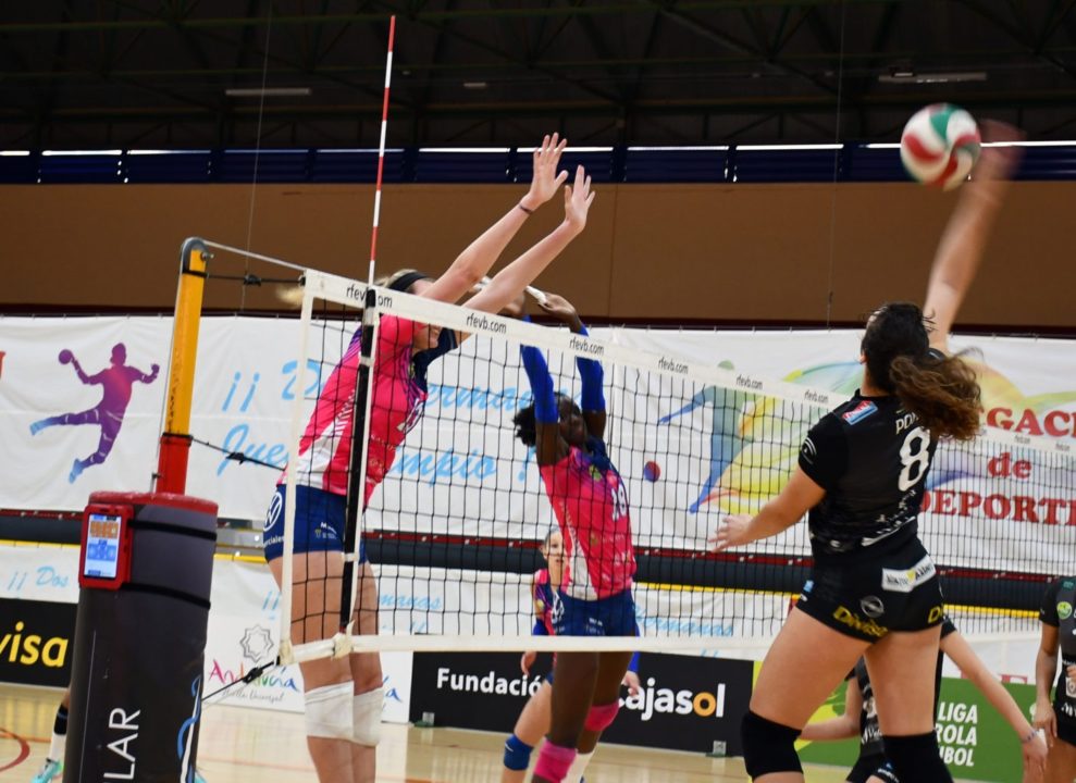 Un buen Cajasol Juvasa Voley pierde en el Tie Break en Los Montecillos