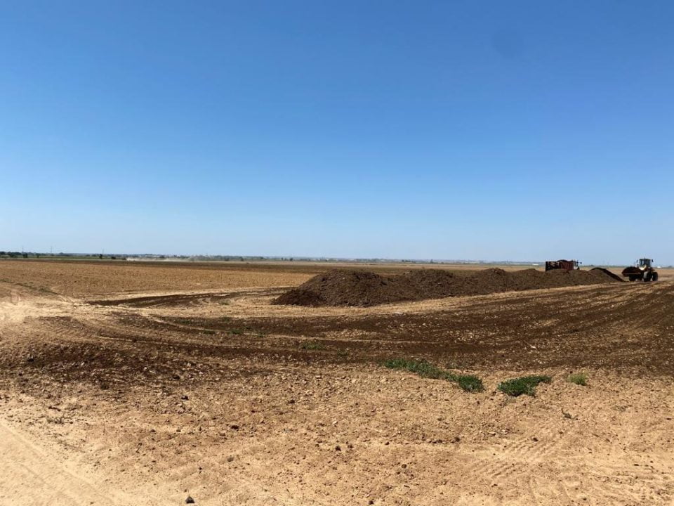 El origen de los malos olores se sitúa en el municipio de Coria del Río