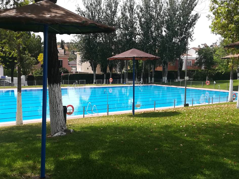 Últimos días de baño recreativo en las piscinas municipales