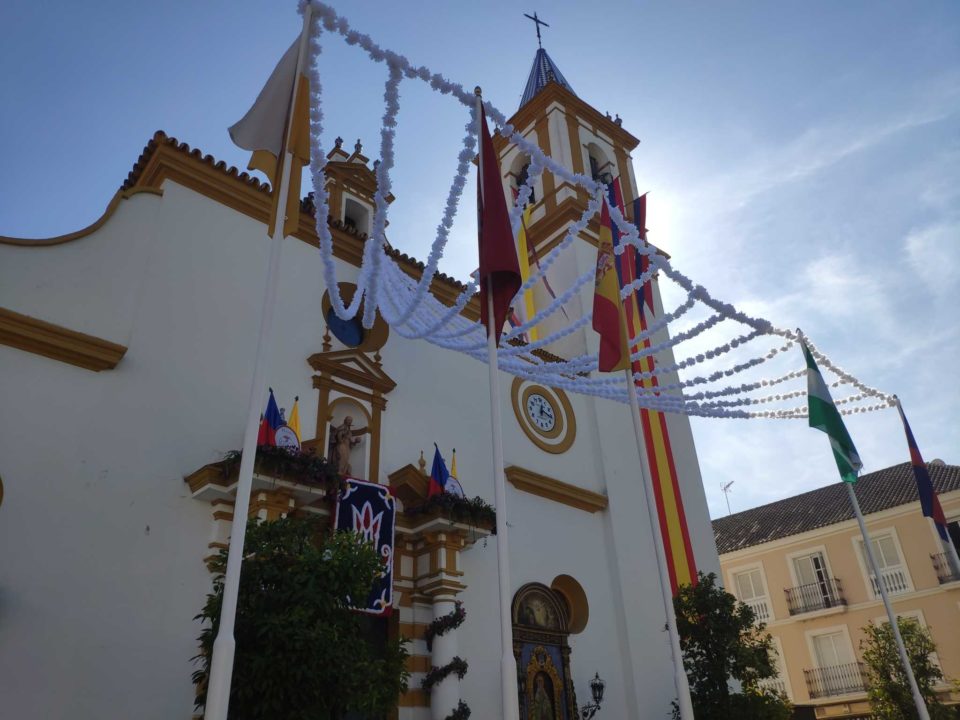Numero limitado de invitaciones extras para la misa en Los Jardines
