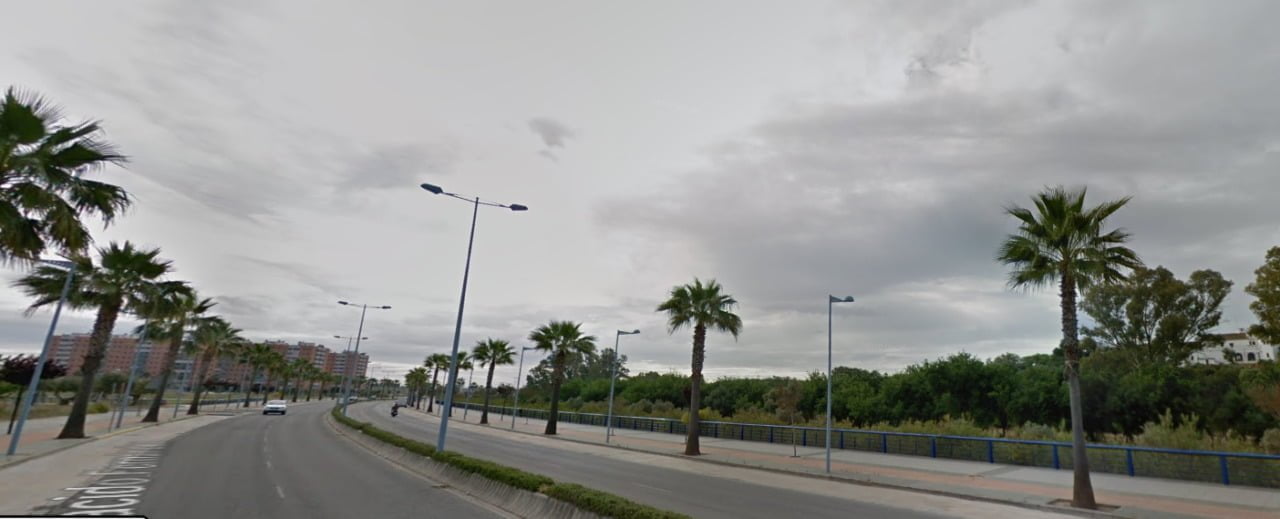 Un ciclista muere en la Avenida Plácido Fernández Viagas
