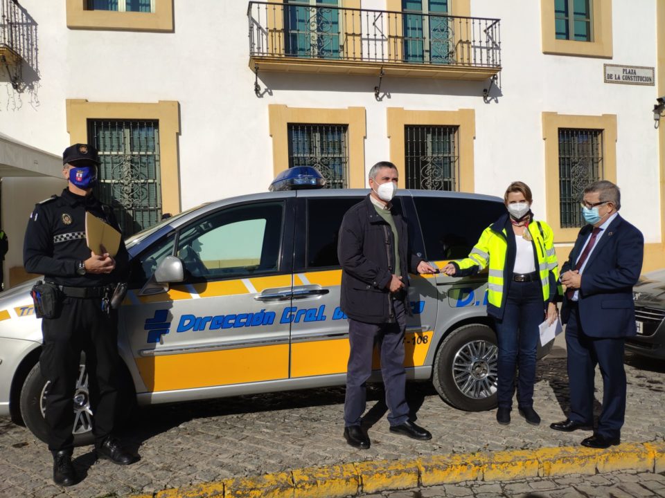 La DGT cede un vehículo para las campañas de tráfico