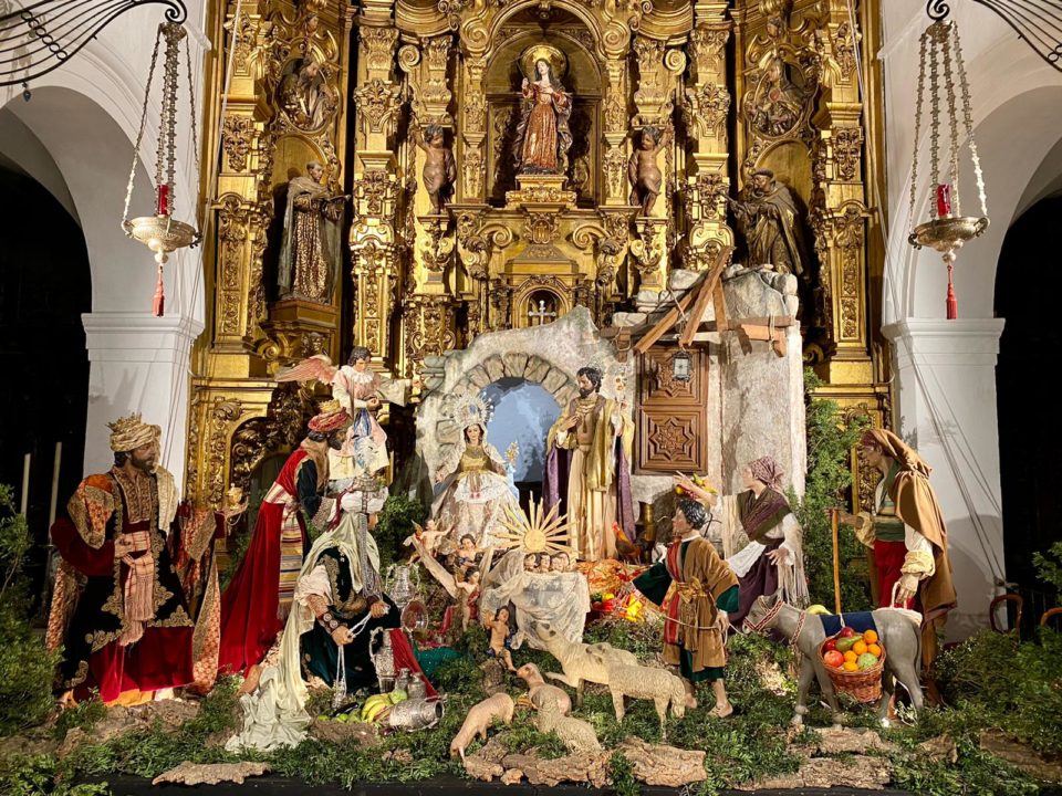 Belén monumental de diferentes hermandades en Sta. Mª Magdalena