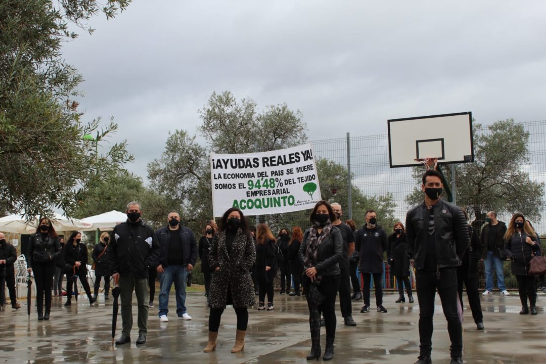 Los comerciantes de Montequinto piden ayudas reales frente al Covid-19