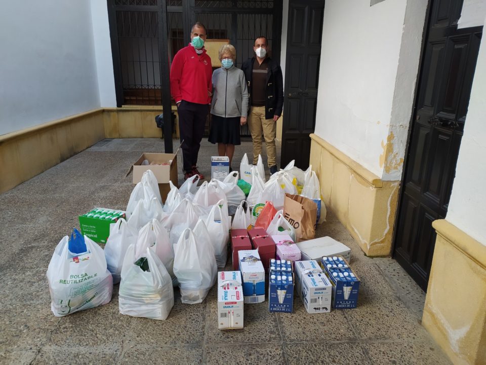 Sin San Silvestre pero con recogida solidaria de alimentos