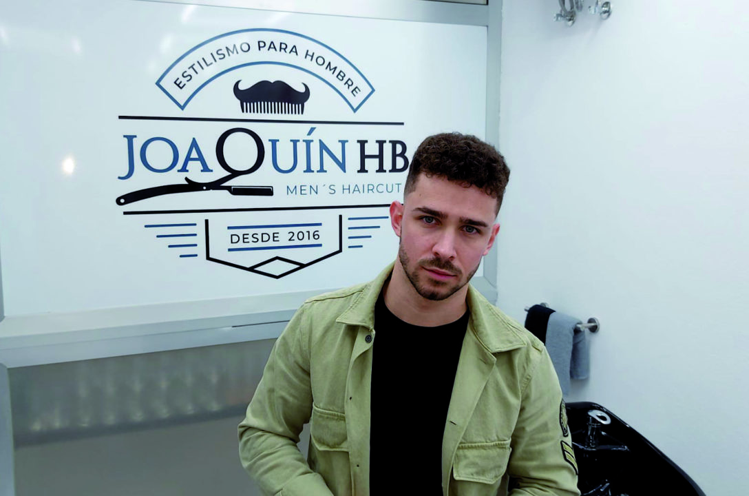 Joaquín HB inaugura su nueva peluquería masculina