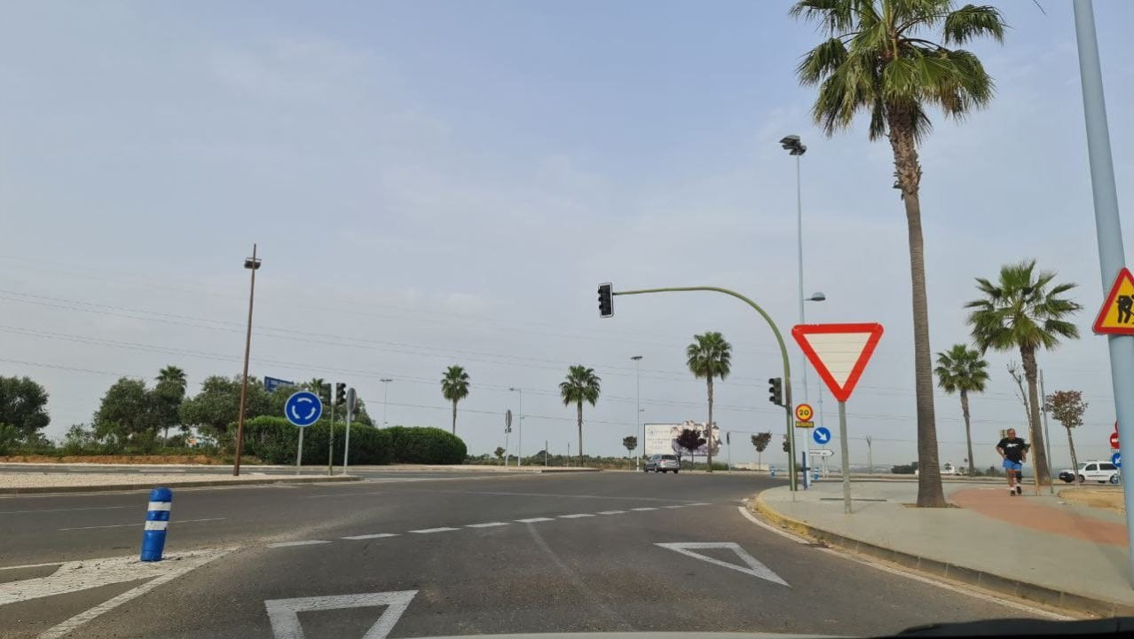 Semáforo para la salida de la calle Malva, propuesta de C,s