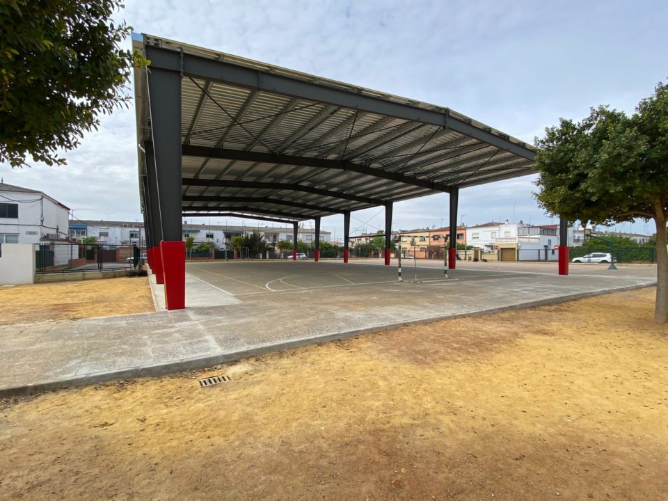 Nuevas cubiertas en los colegios Las Portadas y Fernán Caballero