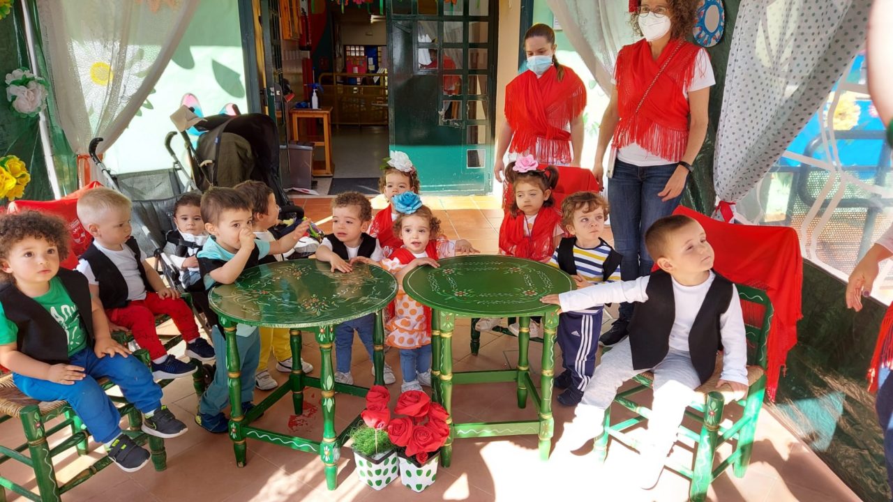 El ambiente de feria no faltó en los centros escolares