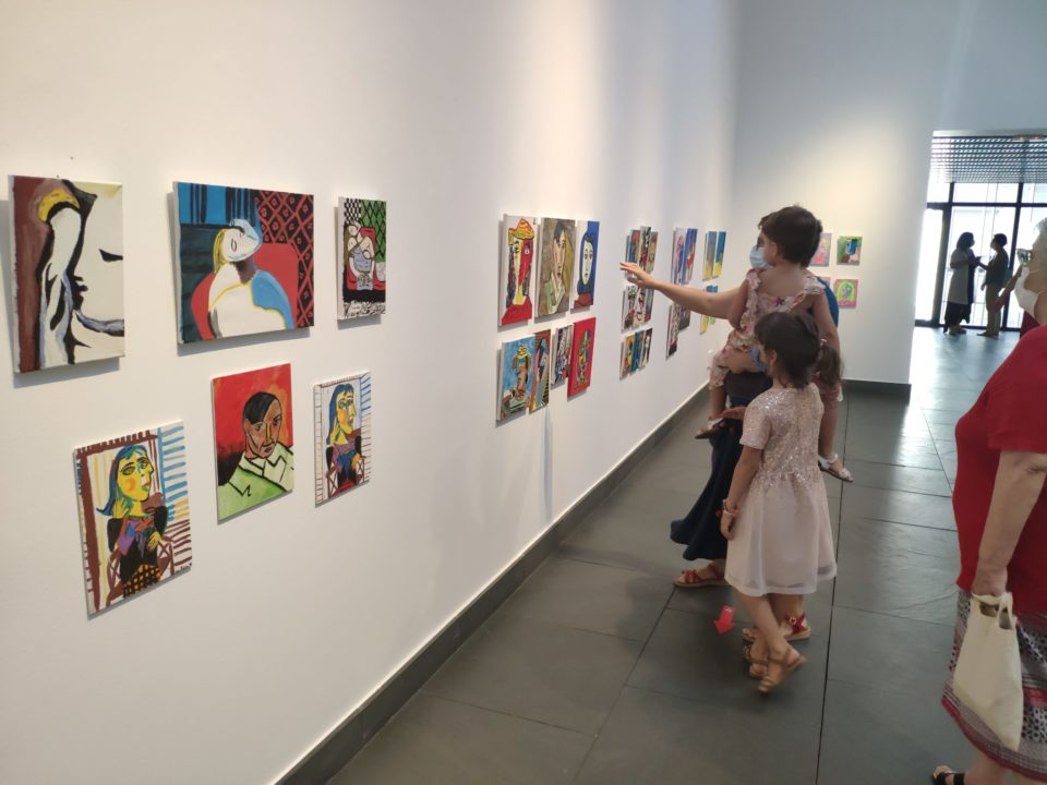 Un proyecto educativo sobre Picasso que se expone en La Almona