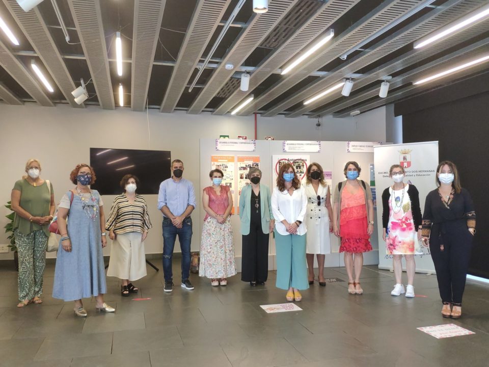 Aprendiendo Juntas 2020-21 ha finalizado con una exposición