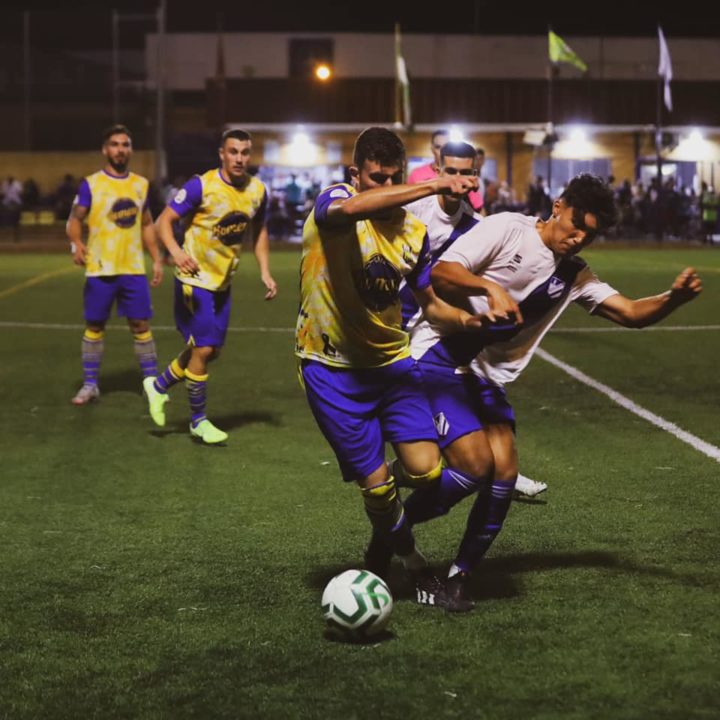 Dispar estreno de la competición en la 2ª Andaluza de fútbol