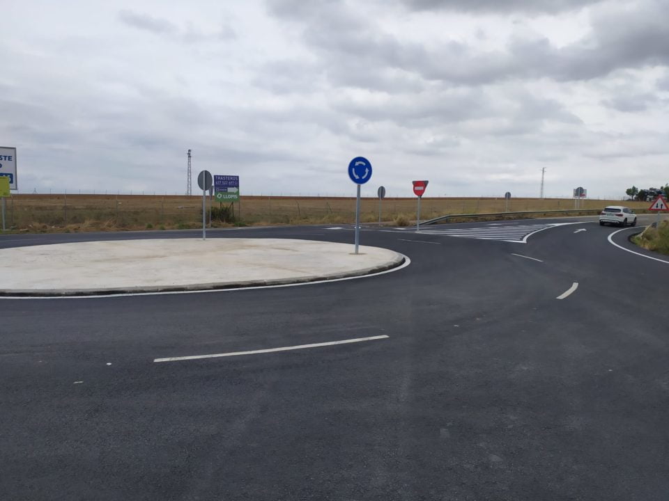 Nueva glorieta de acceso a la A-376 en Montequinto