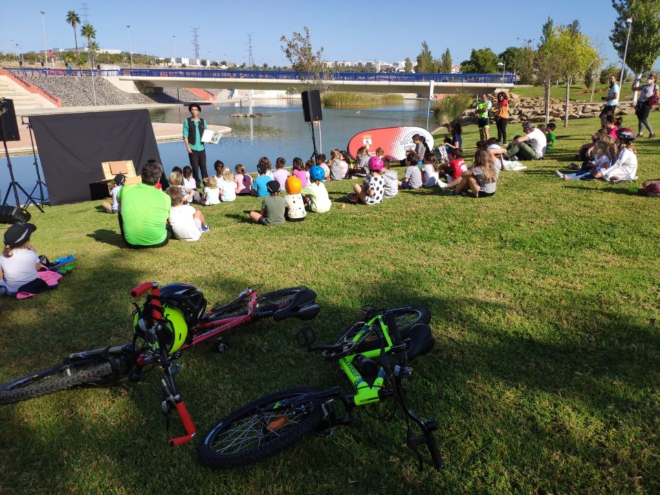 Las bibliotecas celebraron su día en bici