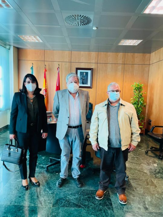 Visita institucional de una delegación cubana al ayuntamiento