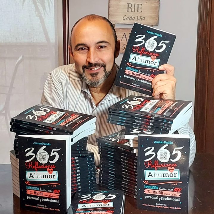 Alonso Pulido presenta 365 reflexiones con Ahumor