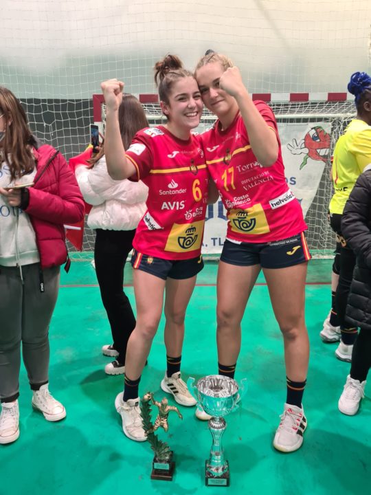 Jugadoras del BM Montequinto, campeonas en torneos internacionales