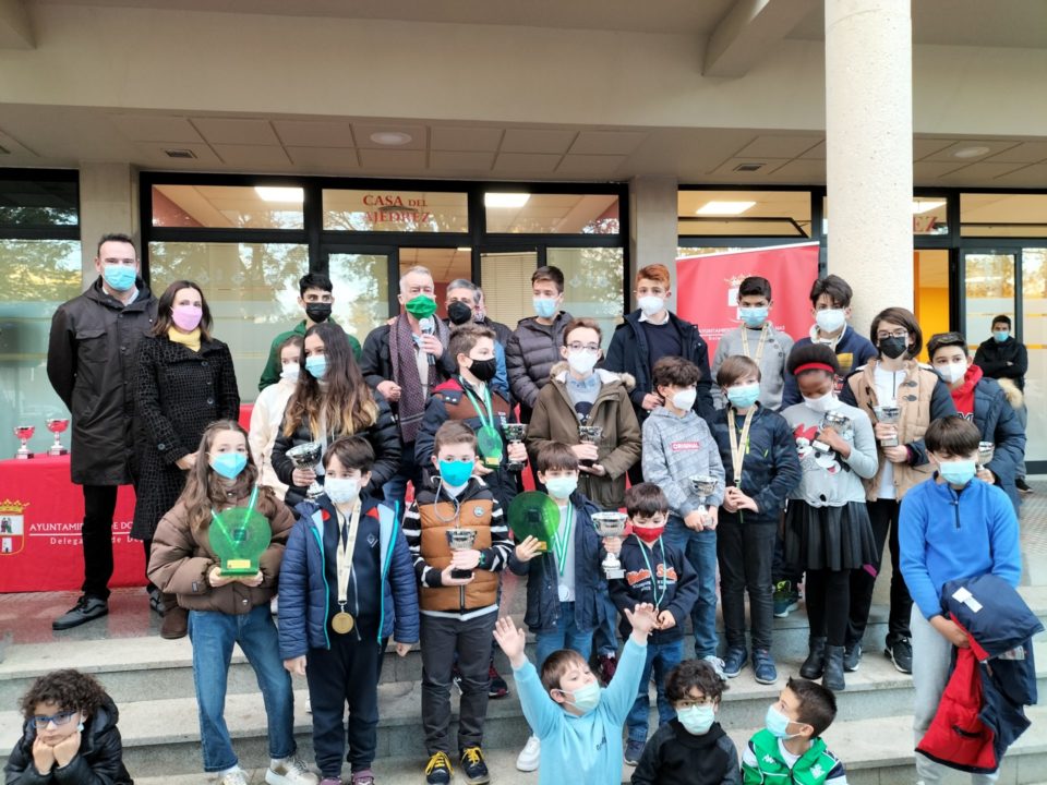 El XXIV Torneo Navideño de Ajedrez premia a sus ganadores