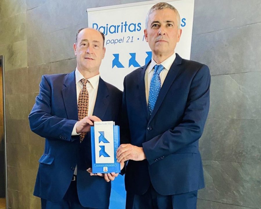 Dos nuevas Pajaritas Azules para Dos Hermanas