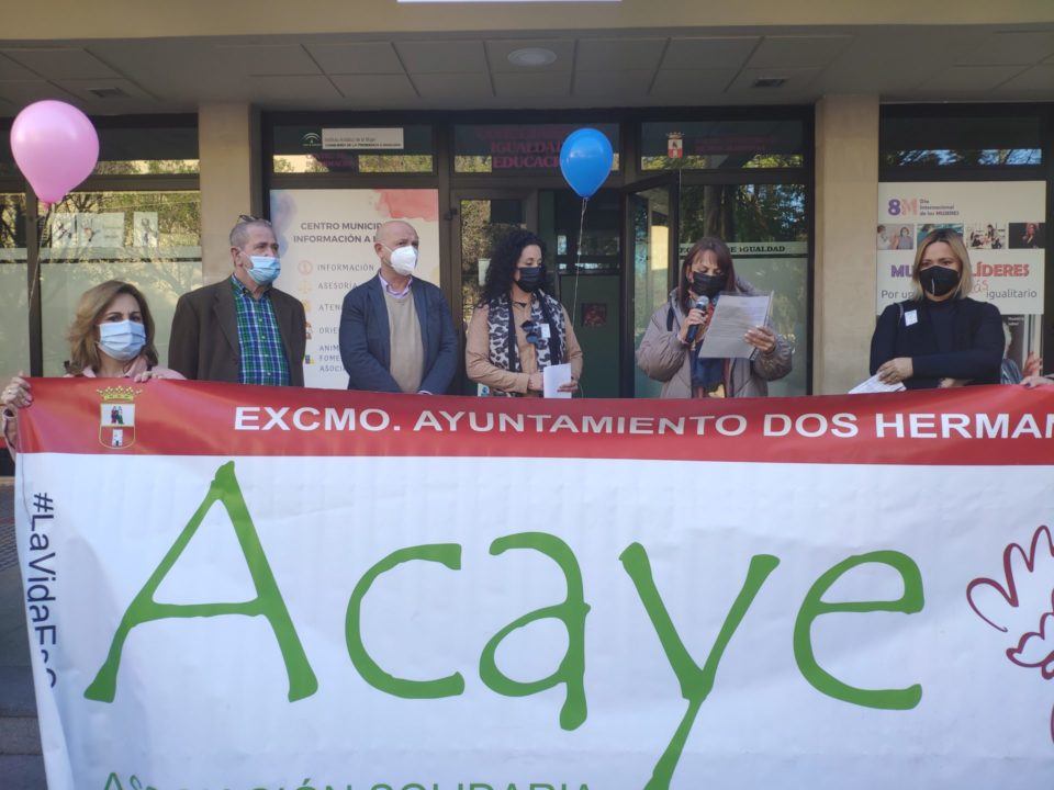 Manifiesto y suelta de globos por el Día del Cáncer Infantil