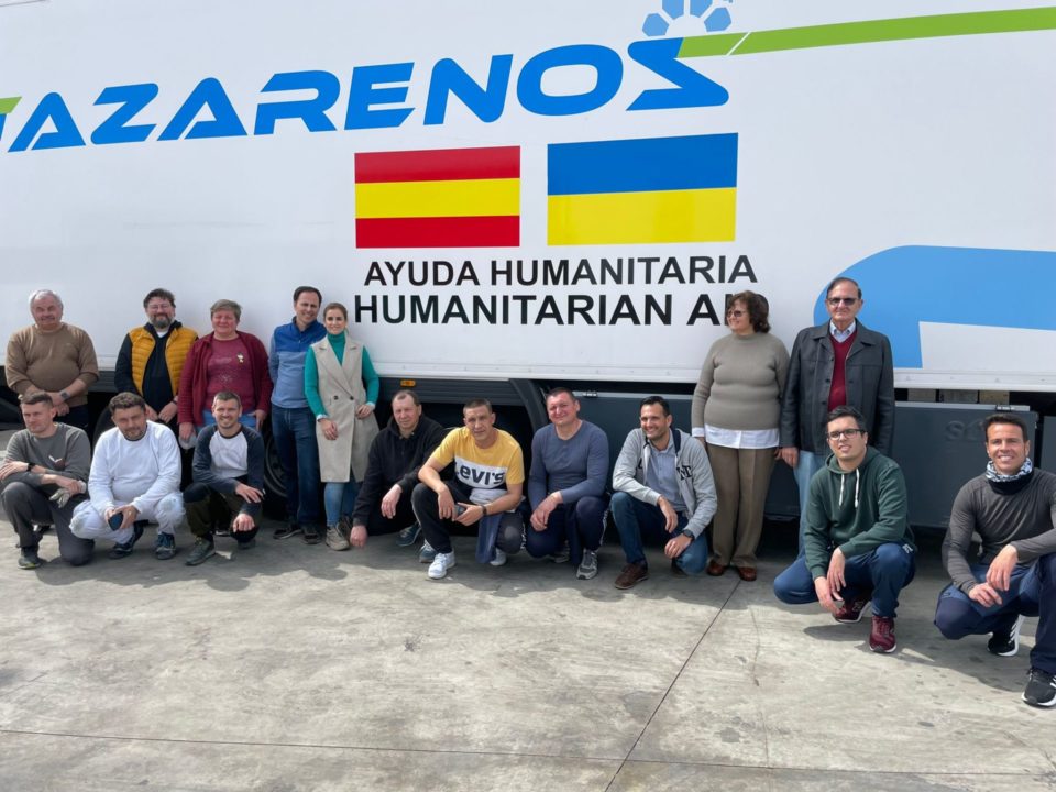 Transportes Frigoríficos Nazarenos lleva un camión de ayuda a Polania