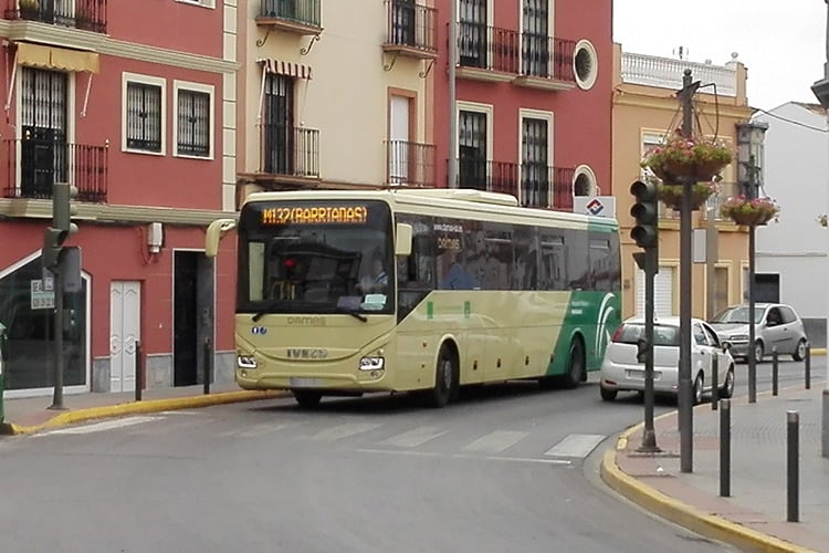 Los autobuses metropolitanos, también afectados por la Semana Santa