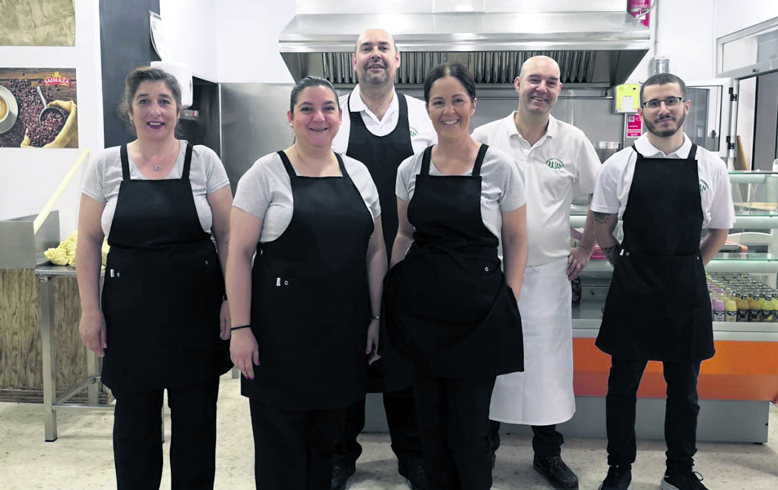 Bar Cafetería Julián abre sus puertas en la calle Romera