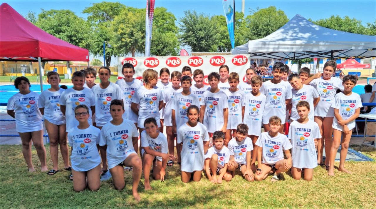 Convivencia en torno al waterpolo en Los Montecillos