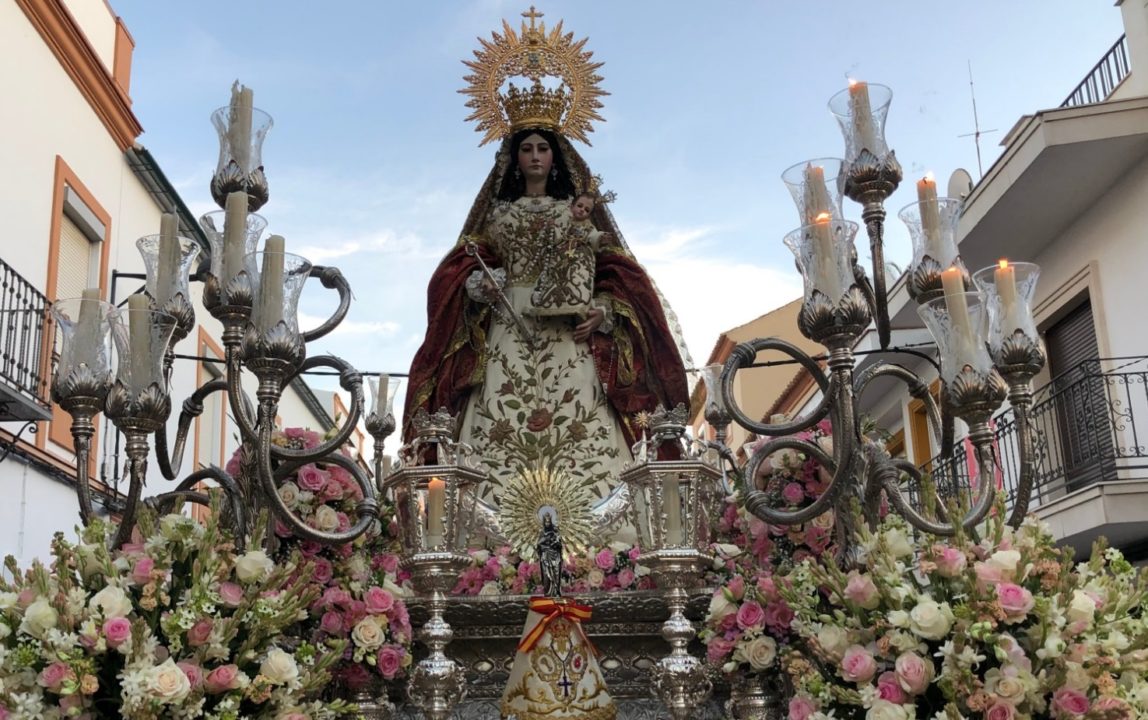 La Virgen del Rosario procesiona el sábado