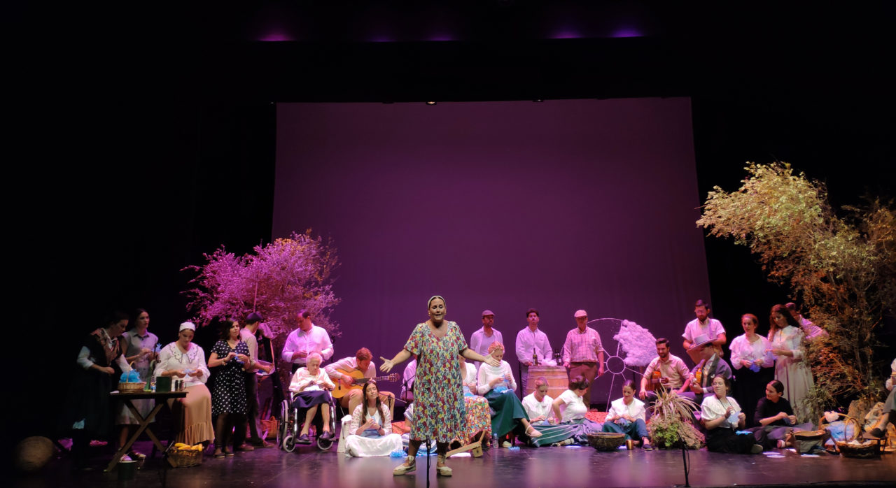 Viaje en el tiempo para rendir homenaje musical a las flores de Valme