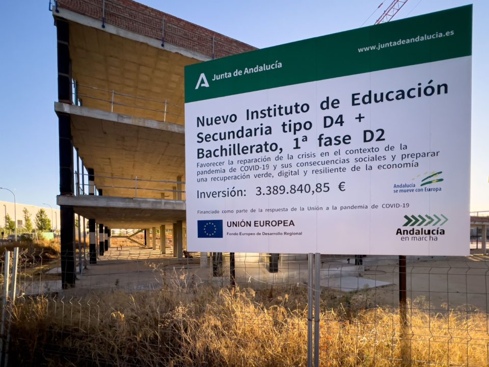 Los presupuestos de Andalucía contemplan el IES y el CEIP Entrenúcleos